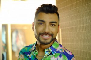 Andrés Caniulef celebra sus 40 años con románticas vacaciones junto a su novio