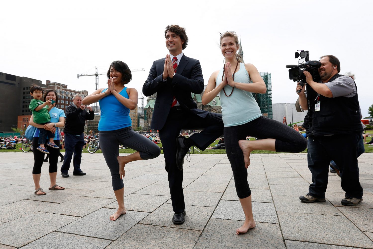 Justin Trudeau yoga