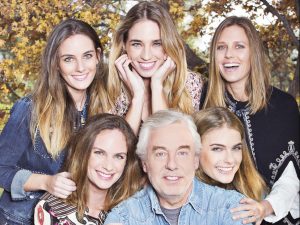 Josefina Montané cuenta cómo regalonea a su papá con sus cuatro hermanas