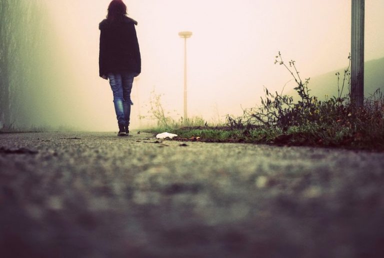 Descubre los beneficios de caminar 15 minutos después de cenar