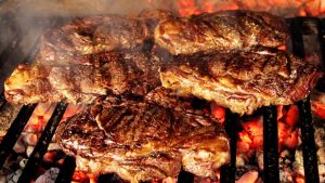 Estas son las 7 cosas que jamás debes hacer al preparar un asado