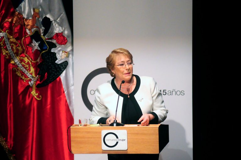 Presidenta Bachelet y denuncia de violencia de ex pareja de Tea Time: "Condeno los violentos ataques que ha denunciado Valentina"