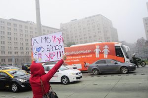 Reacciones tras la llegada del polémico bus de la libertad