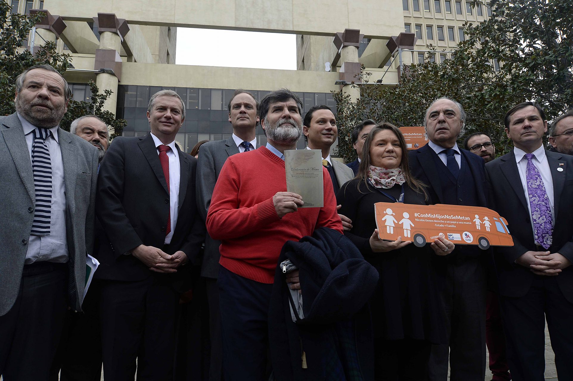Parlamentarios apoyan Bus de la Libertad