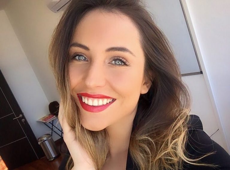 Ángela Duarte sorprende en Instagram con un topless muy natural