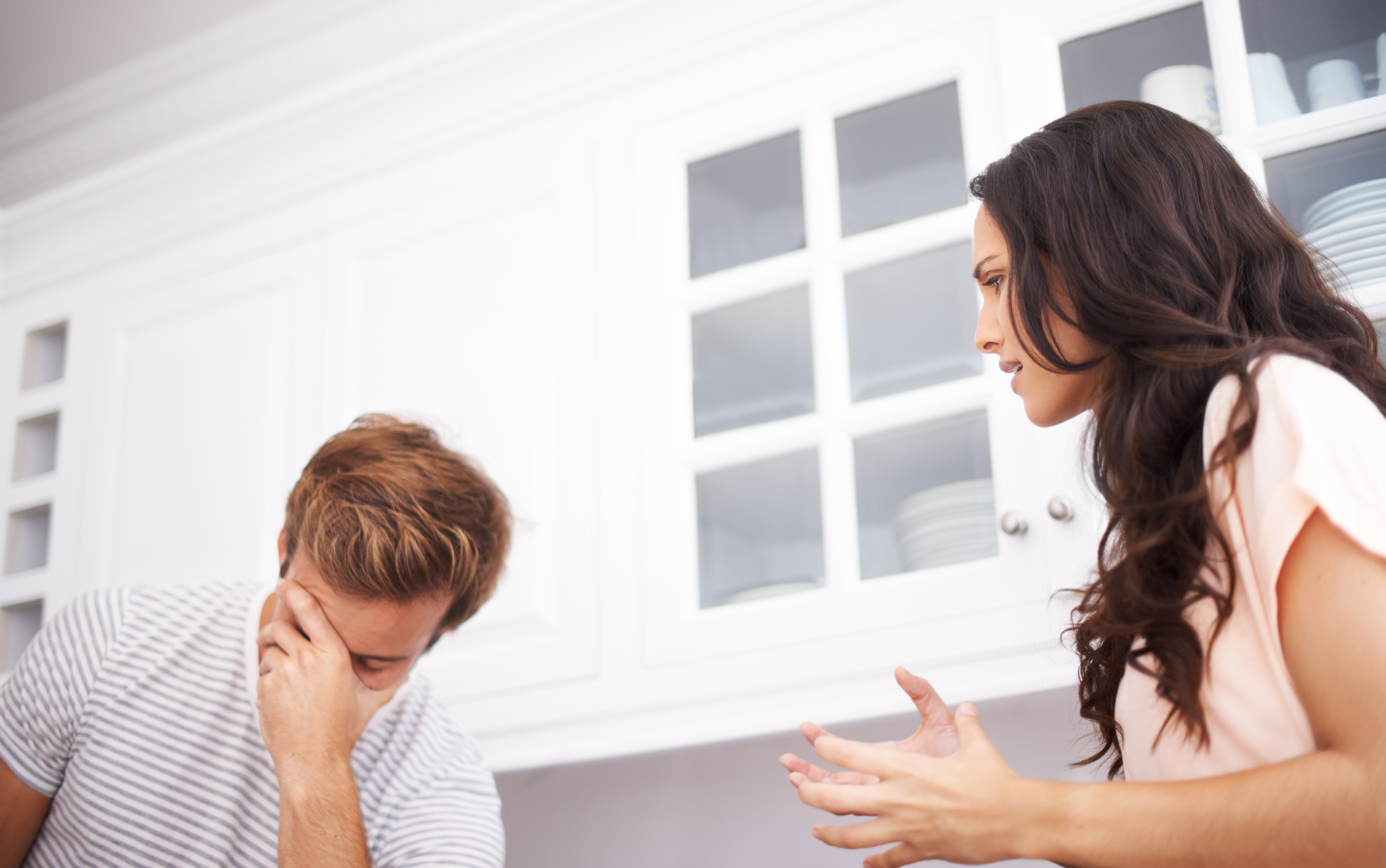 7 consejos para hablar con tu pareja sobre las cosas que te molestan sin  pelear — FMDOS