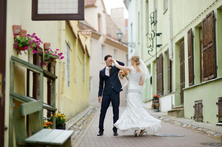 ¿Estás por dar el gran sí? 10 canciones perfectas para bailar en tu matrimonio