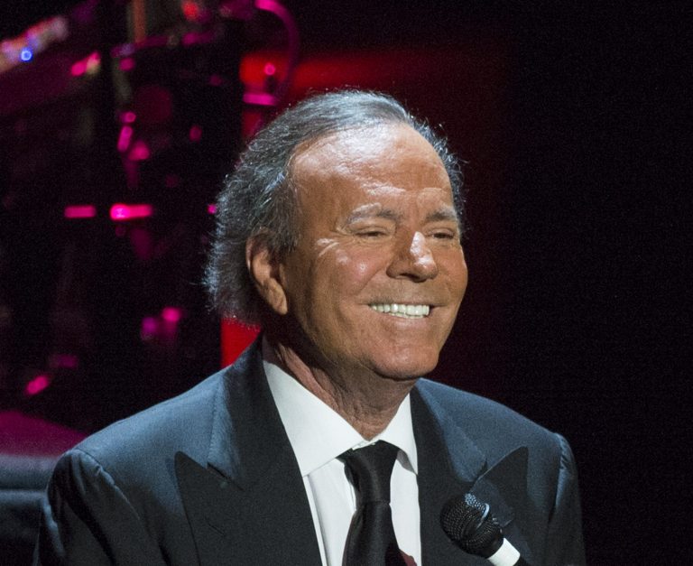 ¡Confirmado! Julio Iglesias tiene un desconocido hijo de 40 años
