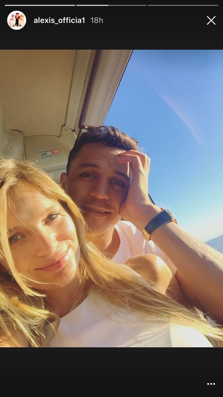 Mayte Rodríguez y Alexis Sánchez 