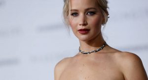 La enojada reacción de Jennifer Lawrence cuando un periodista intentó tocar a su perro
