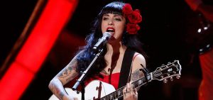 Mon Laferte realiza importante promesa a sus seguidores en redes sociales