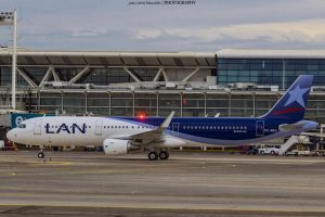 Alarma de un pasajero desata emergencia en el aeropuerto de Santiago