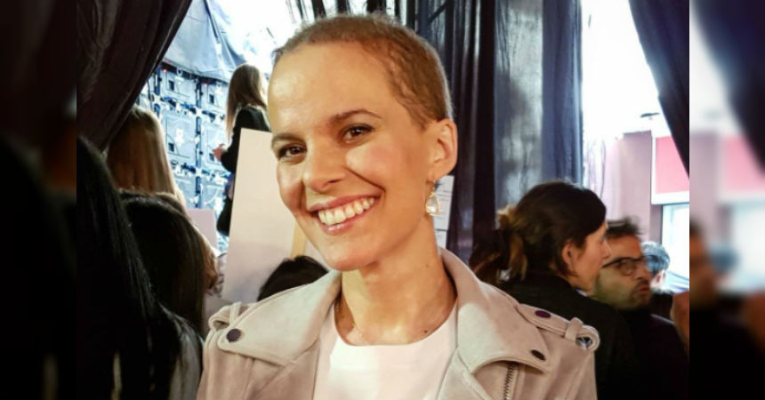 Javiera Suárez luce feliz con un nuevo look