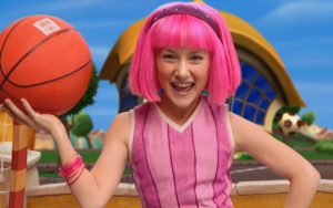 Así luce la adorable Stephanie de "Lazy town"