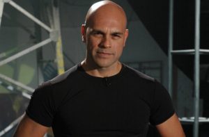 René O'Ryan, ex instructor de "Pelotón", lucha contra el cáncer