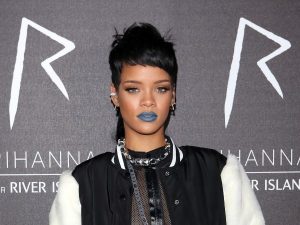 Alerta de tendencia: Descubre los labios azul navy