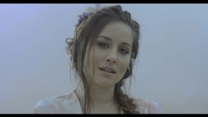 #EstrenoExclusivo ¡Mira el íntimo y emotivo video de "Isidora", lo nuevo de Denise Rosenthal!