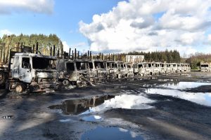 #FMDOSTeInforma Opiniones divididas ante eventual paro de camioneros tras ataques incendiarios