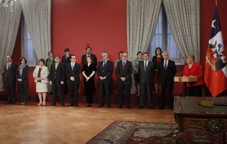 Cambio de gabinete: Rodrigo Valdés deja el ministerio de Hacienda