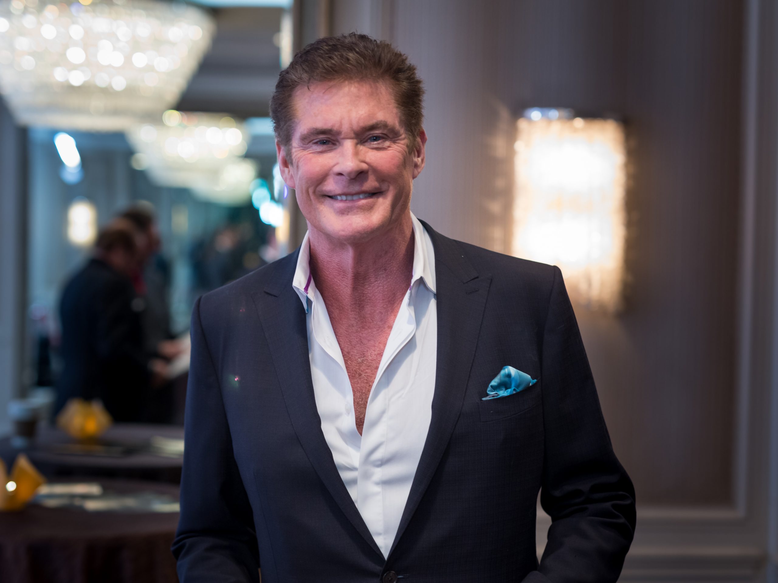 David Hasselhoff anuncia remake de “El auto fantástico”
