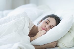 ¡Toma nota! Estas son las 6 cosas que jamás debes hacer antes de dormir