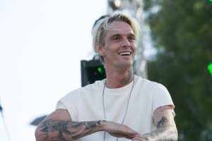 Aaron Carter confesó su bisexualidad con un emotivo mensaje en redes sociales