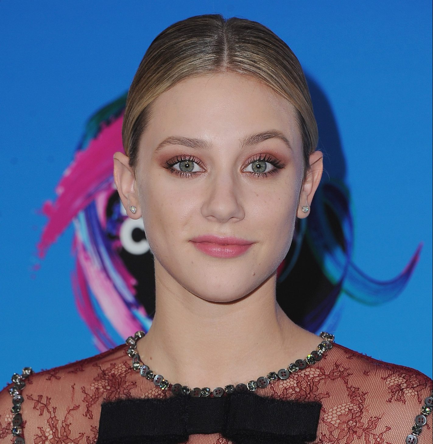 Lili Reinhart