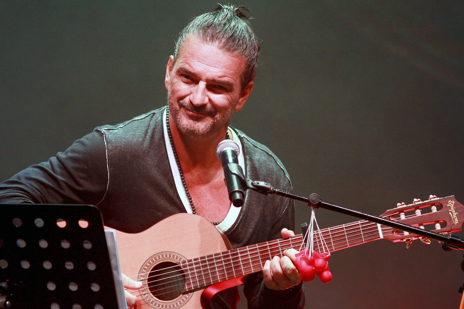 ¡Arrasando en Chile! Ricardo Arjona sumó quinto concierto en Chile — FMDOS