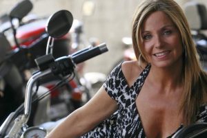 ¡Está igual! Viviana Nunes sorprende con tierna foto de su niñez