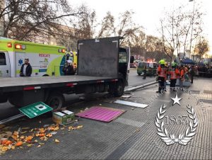 #FMDOSTeInforma Camión huyó de control policial y provocó atropello múltiple en la Alameda