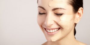 Evita estos 5 errores al aplicar tu base de maquillaje