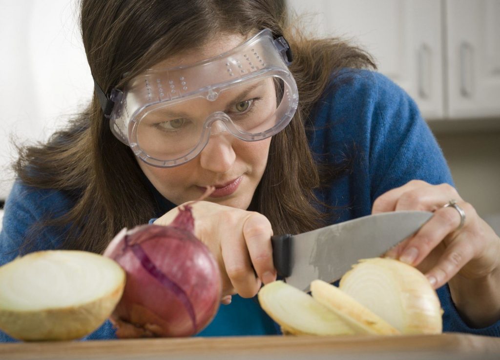 Averigua por qué lloras con la cebolla y cómo evitarlo — FMDOS