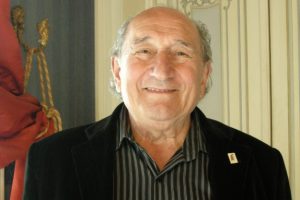 Luis Alarcón abandona "Wena profe" tras sufrir accidente cardiovascular