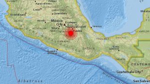 #FMDOSTeInforma: Un fuerte terremoto 7,1 sacudió la capital de México