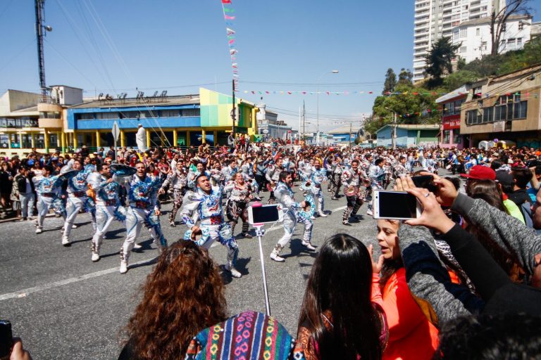 ¿Estarás en Valparaíso? Estas son las medidas preventivas para el Carnaval de los mil tambores