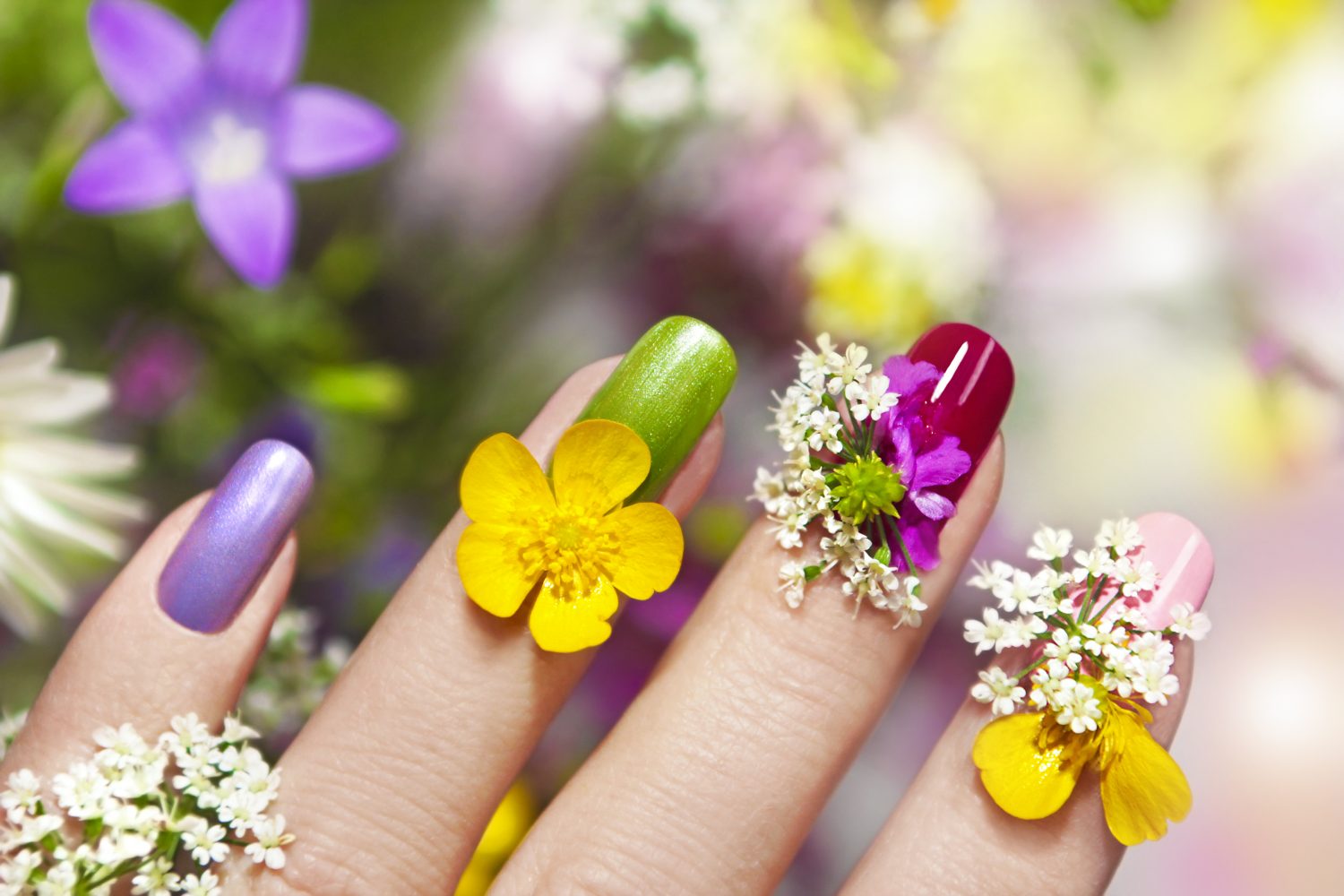 Manicure uñas florales