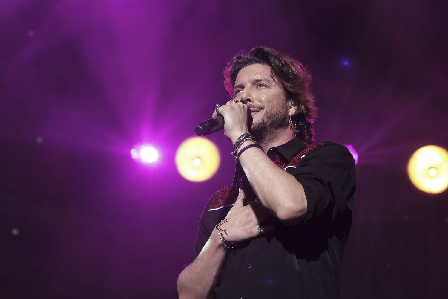 ¡Música, paternidad y su show en Chile! Manuel Carrasco se sincera con FMDOS