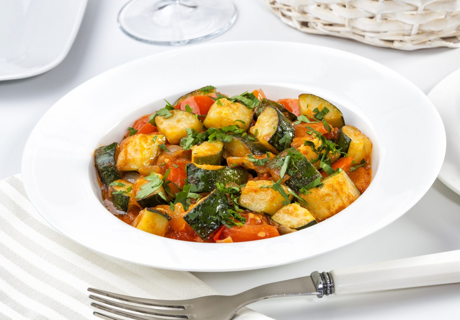 ¡Lúcete con esta deliciosa receta de guiso de zapallito italiano!