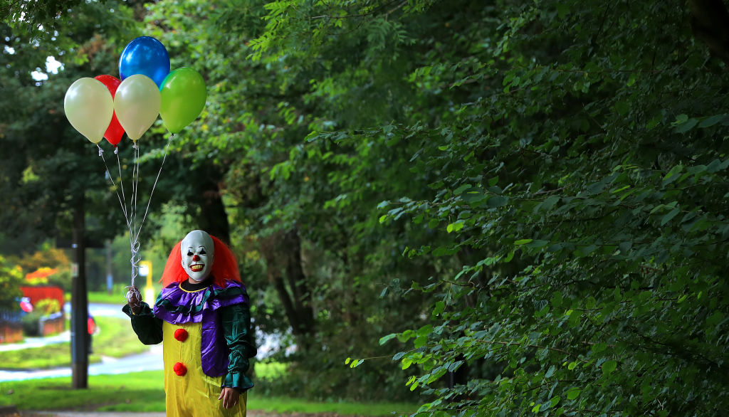 Esta amiga le jugó una mala broma inspirada en "It" a su compañera de pieza