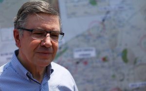 Guagua robot: La iniciativa de Joaquín Lavín para evitar el embarazo adolescente