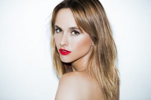 Juanita Ringeling sorprendió con jugado desnudo que arrasa en redes sociales