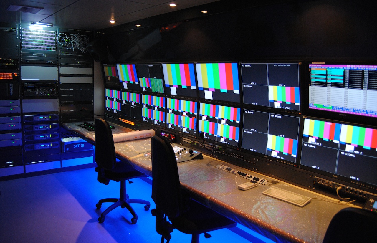 Conoce al animador chileno que triunfa en la televisión boliviana