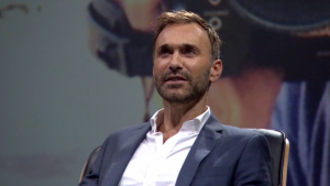 Jordi Castell a su padre en "El cubo" : "Gracias por abandonarme"