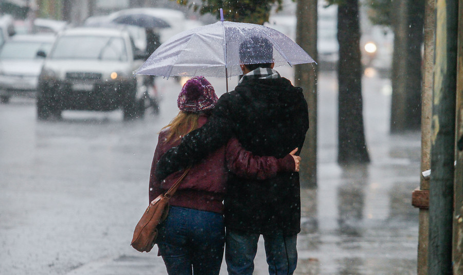 Decretan Alerta Amarilla en Atacama y Enel aplica plan preventivo por lluvias en centro y norte del país