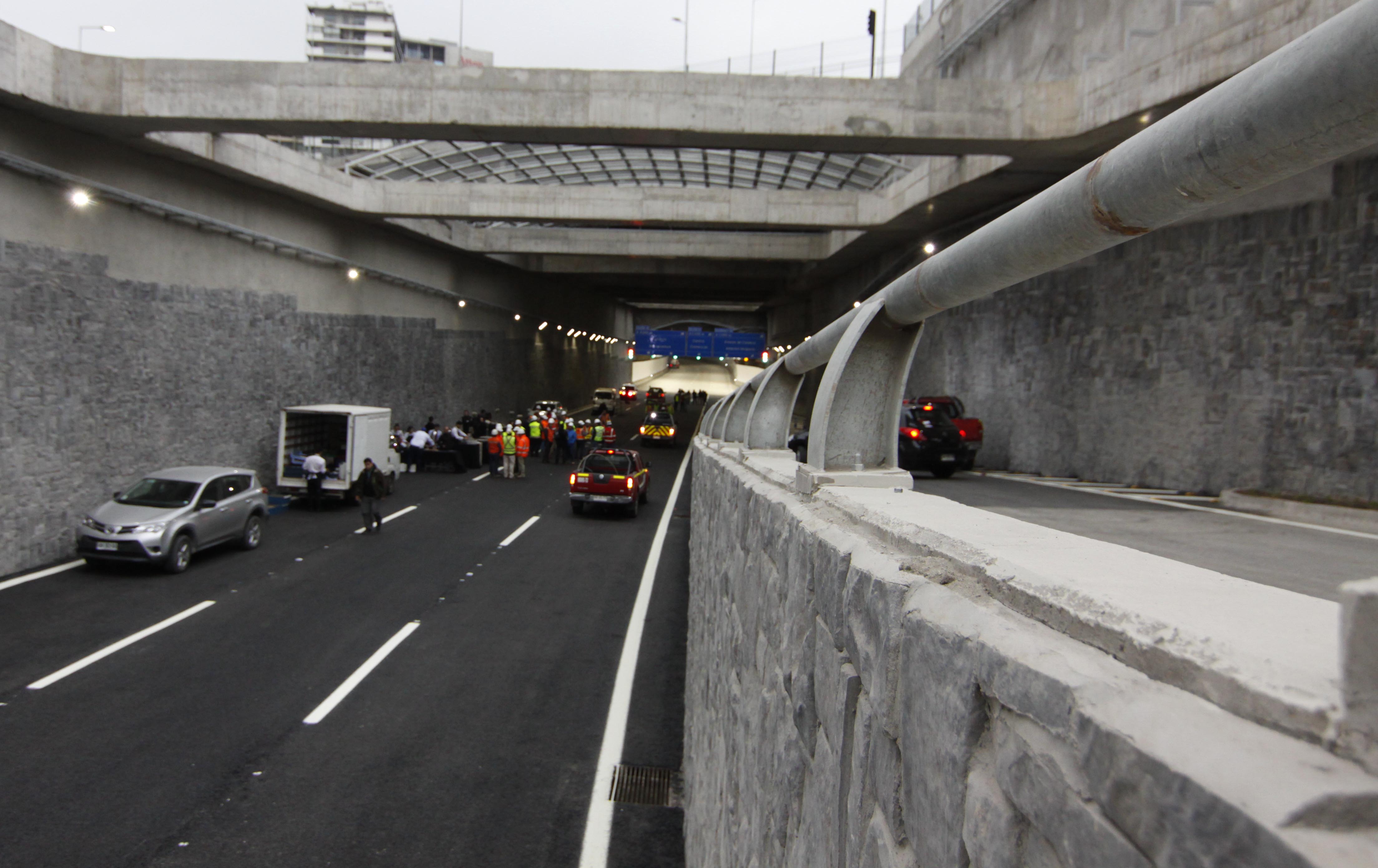 Michelle Bachelet inauguró el Túnel Kennedy en Santiago