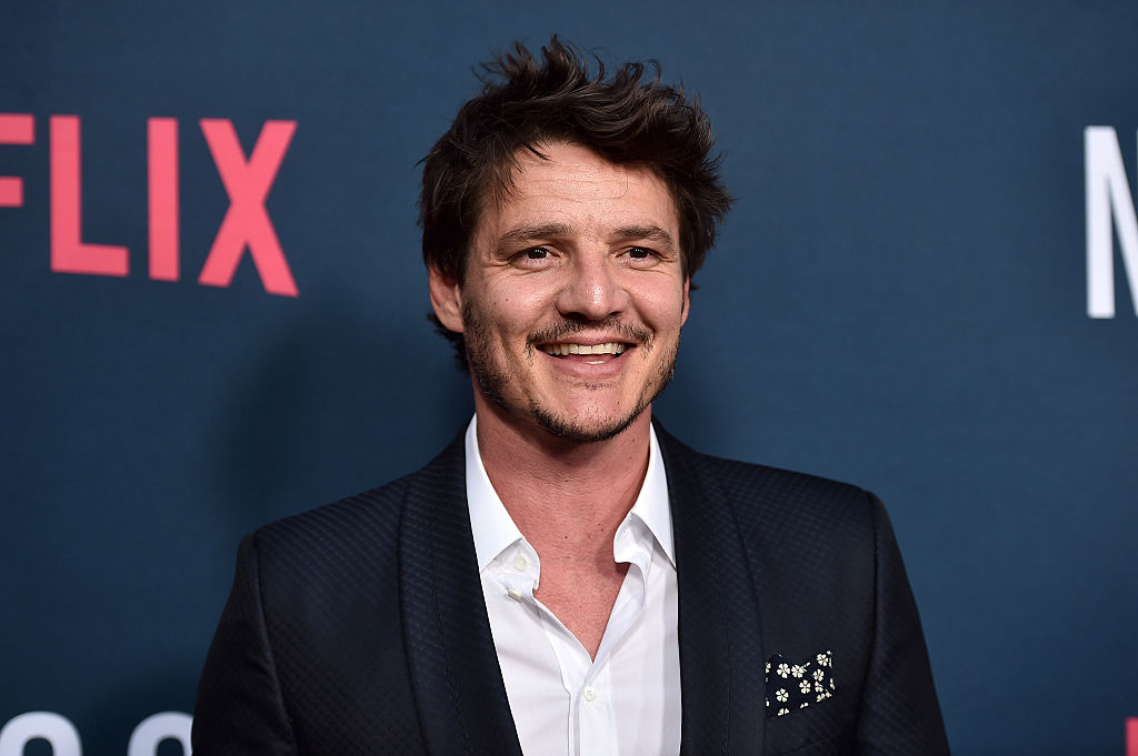 Pedro Pascal habló sobre su infancia en exilio en Revista Cosas