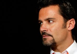 Revelan video inédito de Felipe Camiroaga que muestra su amor por lo animales