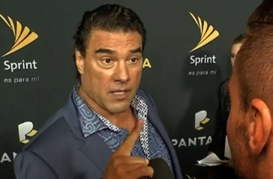 Actor mexicano se enfurece y le pega a un periodista en plena entrevista