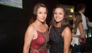 Katty Kowaleczko sorprendió en una nueva faceta tras participar en un videoclip con su hija