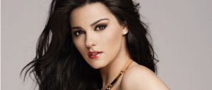 ¡Mira la caída de Maite Perroni mientras estaba vestida de novia!